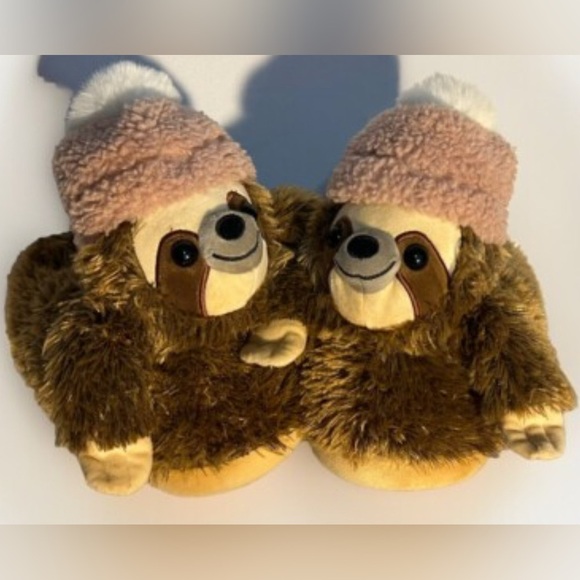 American Eagle Outfitters Tan Furry Accessory - Picture 5 of 9